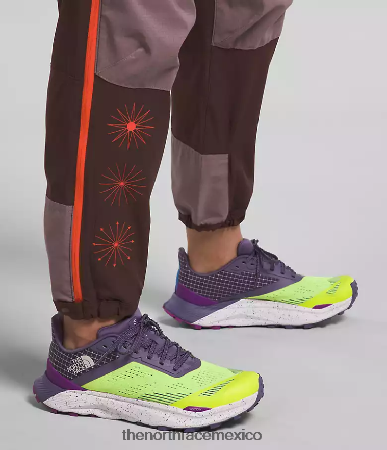 The North Face ropa NFHLJL853 marrón carbón/gris leonado mujer joggers trailwear okt flash